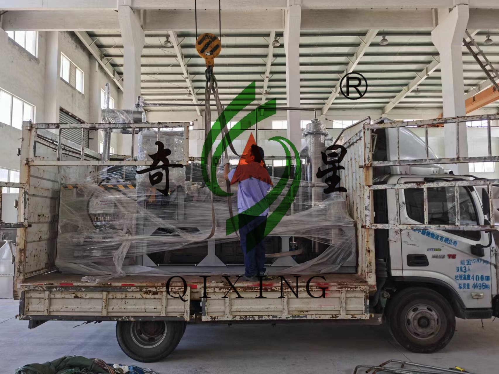 山東某客戶在我公司訂購的一臺ZPG-100型真空耙式干燥機已完成發貨。